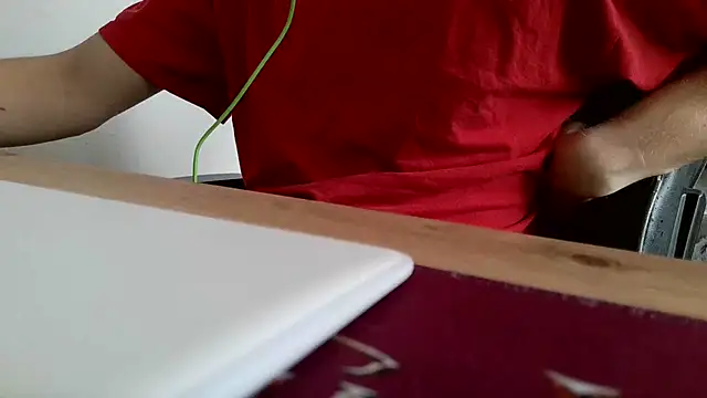 Snapshot of Twilightboyx chatting on 14, 10, 2025 Twilightboyx online show from 14, 10, 2025