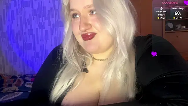 Lina Hottie online show from 6, 11, 2025