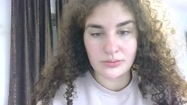 Kiki Catty online show from 10, 11, 2025