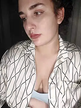 Kiki Catty online show from 19, 10, 2025