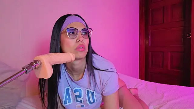 Snapshot of Sub_Scarlett chatting on 17, 10, 2025 Sub Scarlett online show from 17, 10, 2025