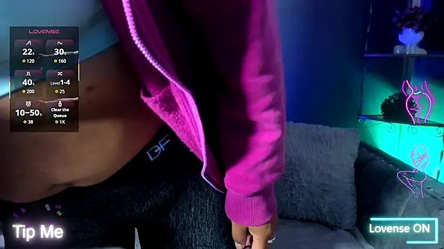 charlhot  online show from 4, 11, 2025