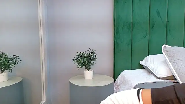NaughtyHally  online show from 27, 6, 2026