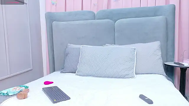 NaughtyHally  online show from 10, 3, 2026