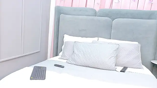 NaughtyHally  online show from 9, 3, 2026