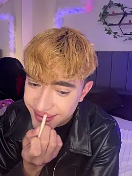 JustinCastiblanco online show from 17, 10, 2025