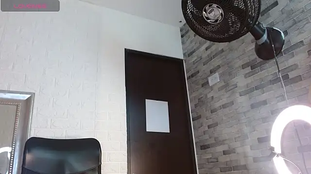 Amara  Hank online show from 10, 11, 2025