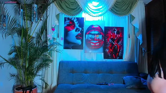 madams worker online show from 14, 4, 2026