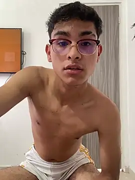 Snapshot of Muchachito18 chatting on 1, 2, 2026 Muchachito18 online show from 1, 2, 2026