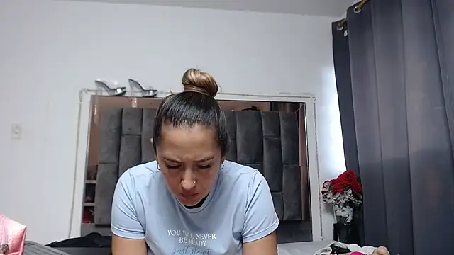 Salmma Milf online show from 20, 5, 2026