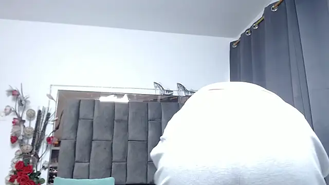 Snapshot of Salmma_Milf chatting on 12, 2, 2026 Salmma Milf online show from 12, 2, 2026