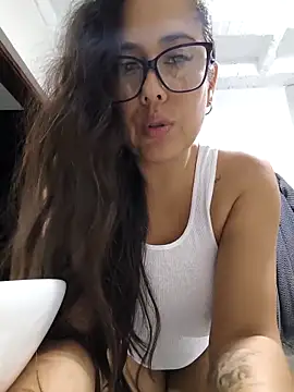 Snapshot of Salmma_Milf chatting on 19, 2, 2026 Salmma Milf online show from 19, 2, 2026