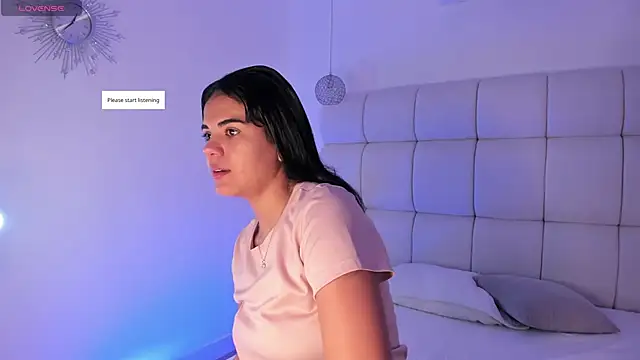 Snapshot of Emili__Jackson chatting on 23, 11, 2025 Emili Jackson online show from 23, 11, 2025