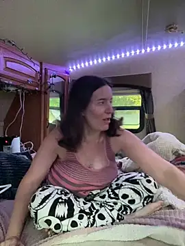 JT83FL online show from 7, 11, 2025