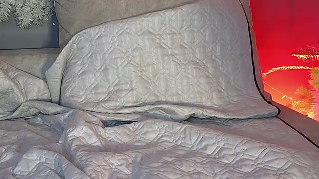 celestesecrett online show from 13, 12, 2025