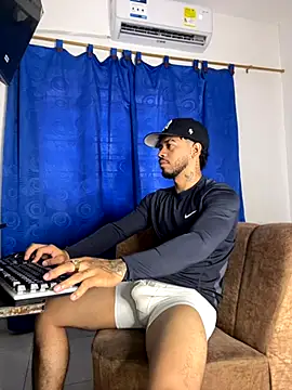 Kylian Alessandro online show from 31, 10, 2025