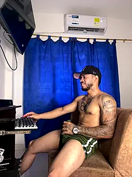 Kylian Alessandro online show from 23, 11, 2025