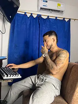 Kylian Alessandro online show from 9, 11, 2025