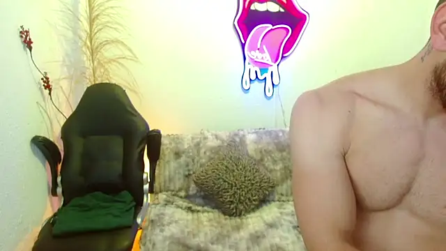 Snapshot of Ethan_Blaze chatting on 8, 11, 2025 Ethan Blaze online show from 8, 11, 2025