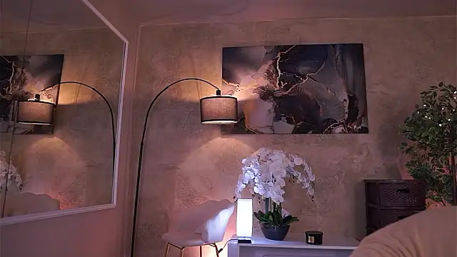 TiffanyBlaize online show from 14, 2, 2026