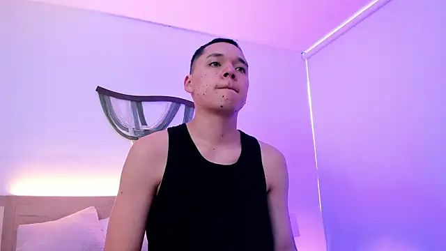 AnnieAndLeandro online show from 18, 12, 2025