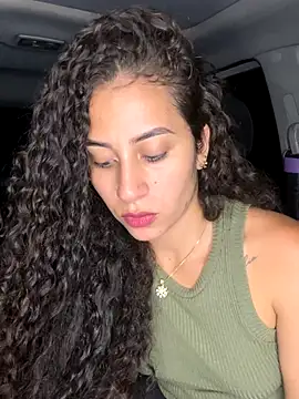 Snapshot of fernanda317 chatting on 28, 11, 2025 fernanda317 online show from 28, 11, 2025