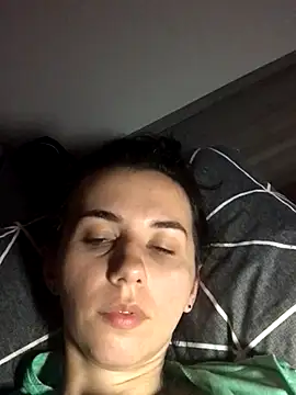 oliviya mur online show from 1, 11, 2025