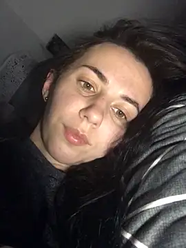 oliviya mur online show from 8, 11, 2025