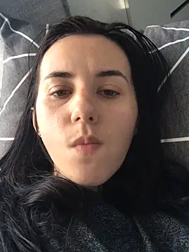 oliviya mur online show from 1, 11, 2025