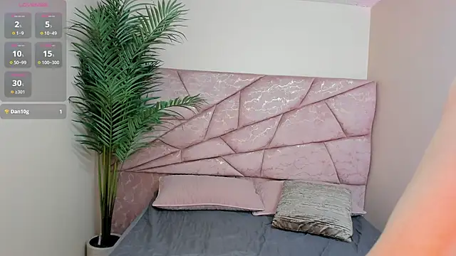 Grace Velle online show from 30, 10, 2025