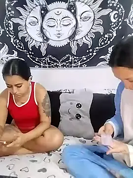 abby n emily online show from 15, 4, 2026