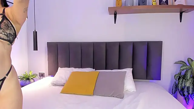 AilanaCortes online show from 27, 10, 2025