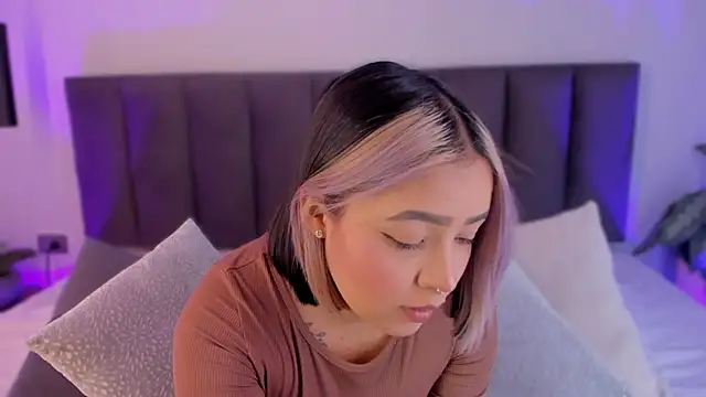 AilanaCortes online show from 4, 4, 2026