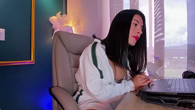Rashel Frost  online show from 12, 6, 2026