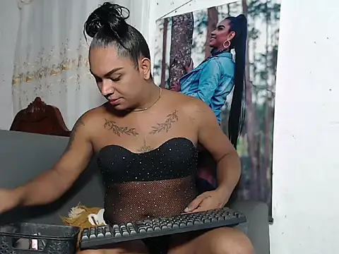 Amberbrown18 online show from 8, 11, 2025