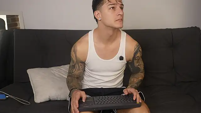 Dominick walker online show from 20, 12, 2025