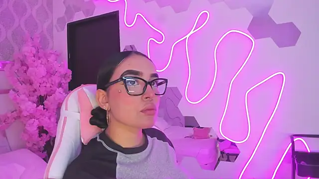 DevoraCarther online show from 25, 11, 2025