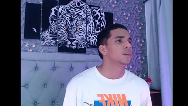 Snapshot of Natan_Latino chatting on 15, 10, 2025 Natan Latino online show from 15, 10, 2025