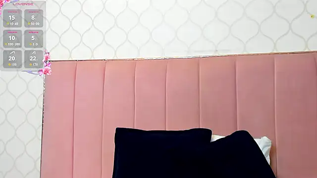 JuliethCruz  online show from 23, 3, 2026