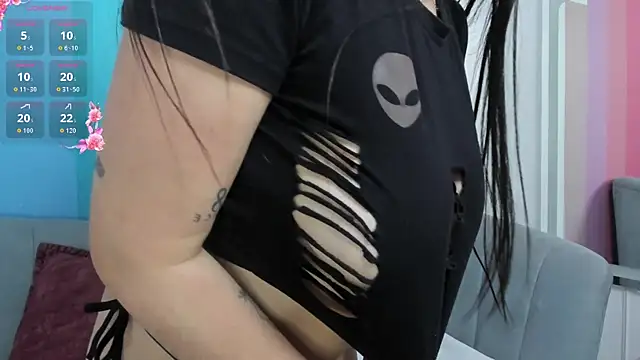 JuliethCruz  online show from 31, 3, 2026