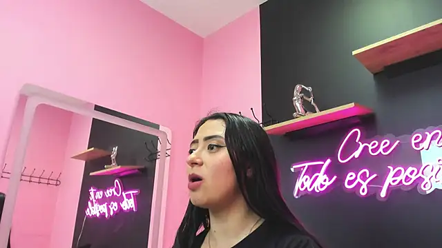 JuliethCruz  online show from 16, 12, 2025