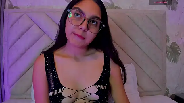 Snapshot of Lexy-Sweet1 chatting on 6, 11, 2025 Lexy-Sweet1 online show from 6, 11, 2025