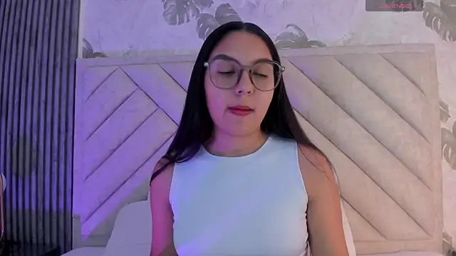 Snapshot of Lexy-Sweet1 chatting on 12, 11, 2025 Lexy-Sweet1 online show from 12, 11, 2025