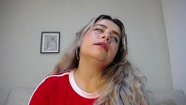 Sweet Bella Valery online show from 24, 11, 2025