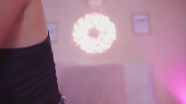 Meggie  online show from 3, 12, 2025