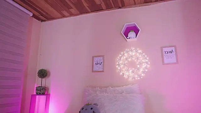 Meggie  online show from 15, 1, 2026