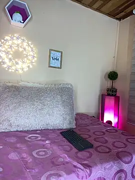 Meggie  online show from 14, 11, 2025