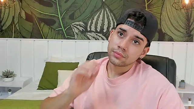 Mike montoya01 online show from 13, 11, 2025