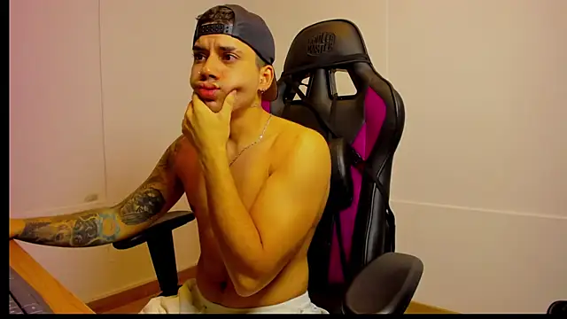 Mike montoya01 online show from 4, 12, 2025