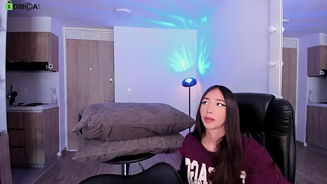 Snapshot of Mikeyvioleta_ chatting on 2, 3, 2026 Mikeyvioleta online show from 2, 3, 2026